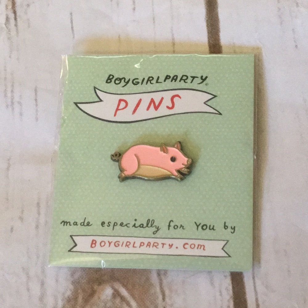 ModCloth Pig Enamel Pin